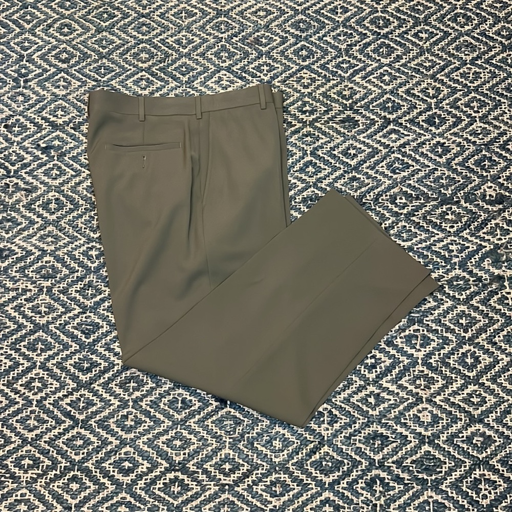 Brandini Men’s Dress Pants. Waist 34. Inseam 29.  NWOT